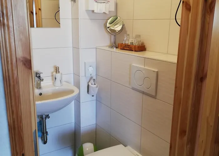 Πανσιόν Haus Zum Gbr 4*